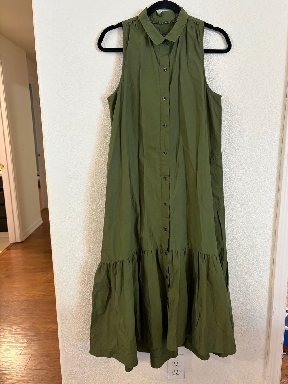 Maeve by Anthropologie green maxi dress Size small